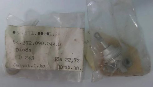 Převážně staré ruské diody - různé druhy - i jednotlivě - viz popis - Elektronické součástky