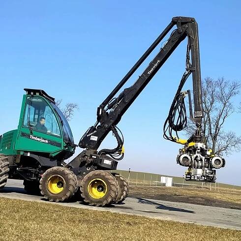 maszyny leśne, forest machines, Forstmaschinen, lesnické stroje, miško technika, лісові машини, harvester 1070D, harvesteris 1070D,  medkirtė 1070D, harvestor 1070D, xарвестер 1070D, sprzedaż maszyn leśnych, sale of forestry machines, Verkauf von Forstmaschinen, prodej lesních strojů, miško technikos pardavimas, продаж лісогосподарської техніки