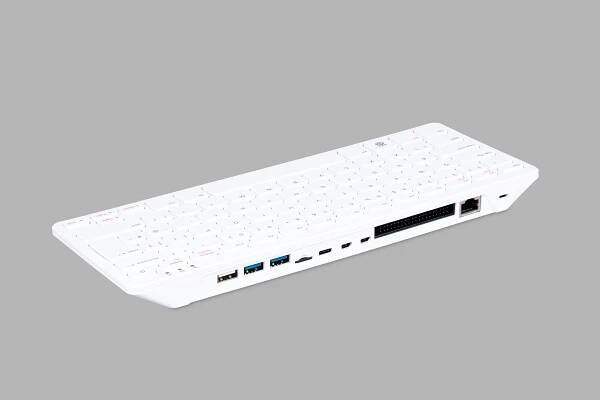 Závan 8bitového retra: Nový malý úsporný počítač v klávesnici od Raspberry Pi je o hodně lepší