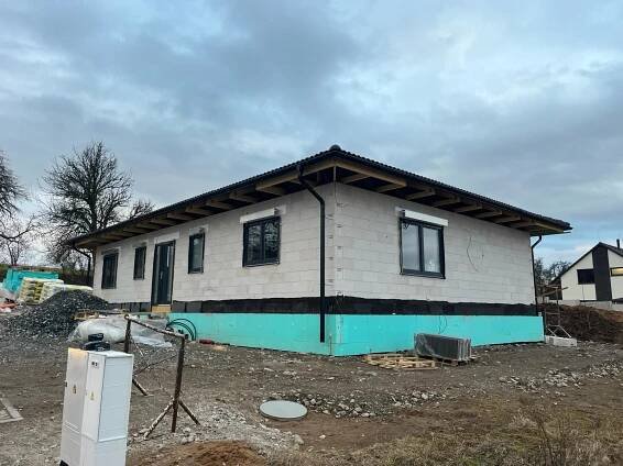 Výstavba RD v obci Kamhajek o celkové výměře 172m2 – Stavby Smolík