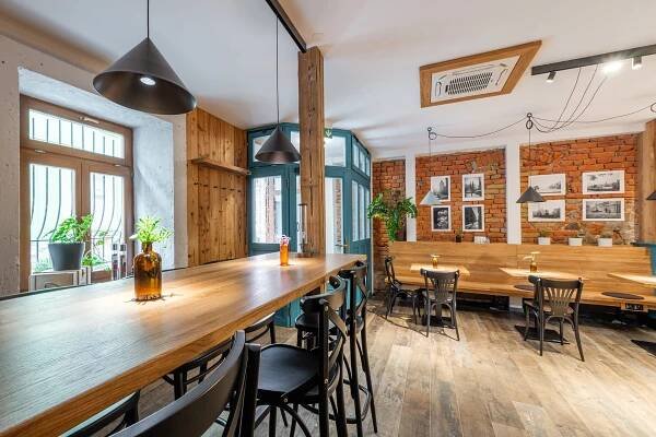 Vybavení bistra Nro 66 v Olomouci | Sargánek Interiors