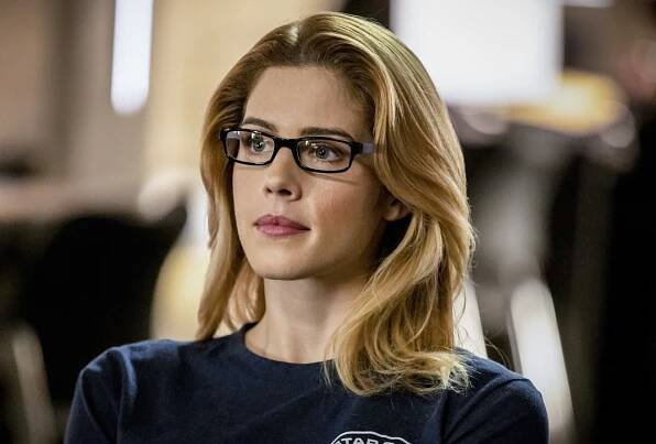 Emily Bett Rickards Talks 'Arrow' Revival, Felicity Regrets