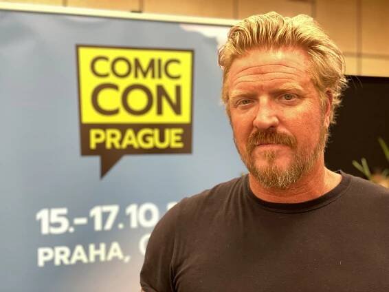 Herec Jake Busey: Filmy jsou pasé, v Hollywoodu chtějí všichni hrát v seriálech