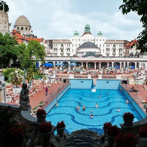 Budapešť: Celodenní vstupenka do lázní Gellért