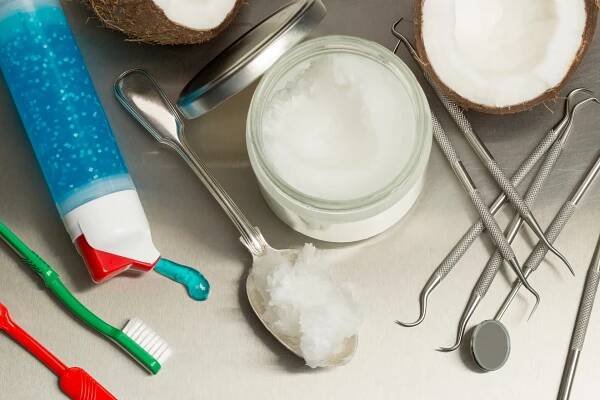 oil pulling shutterstock 554469622