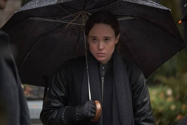 Umbrella Academy - Vídáme se jen na svatbách a funusech - Z filmu - Elliot Page