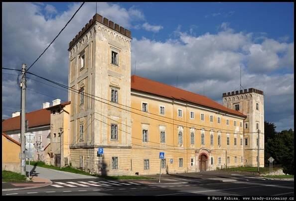 Kaštel Žiar nad Hronom – Svätý Kríž / hrady-zriceniny.cz