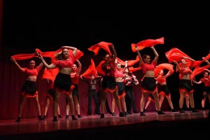 Taneční klub CrossDance učinil další umělecký krok vystoupením Roztančená Carmen