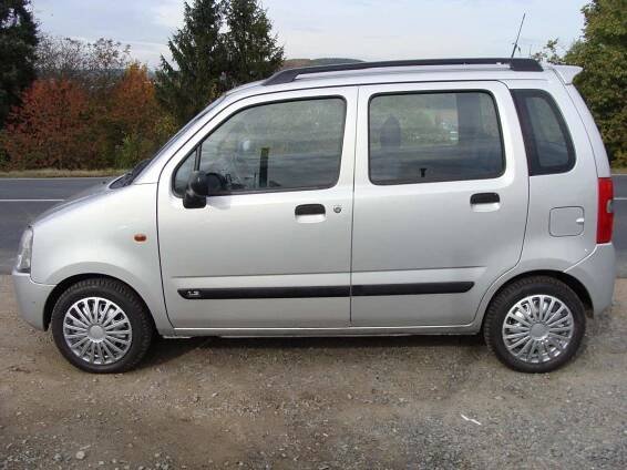 Prodej Suzuki - Wagon R 1.3i 4x4, Servisní kniha | tutut.cz