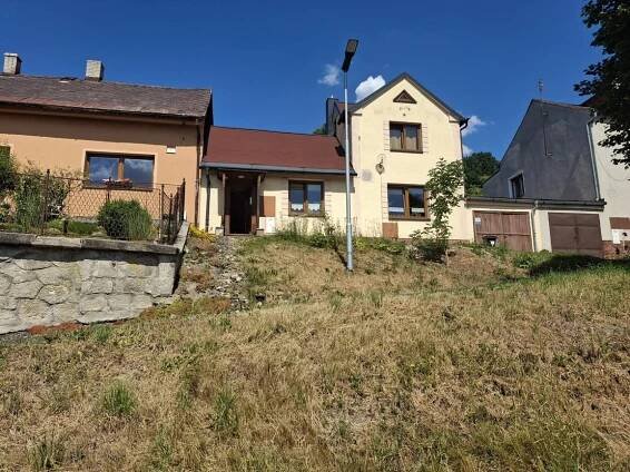 Prodej rodinného domu 96 m², pozemek 1108 m², Masarykova, Luby