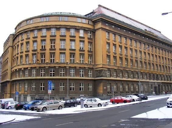 Soubor:Praha Vinohrady - Budova Tabákové režie - panoramio.jpg