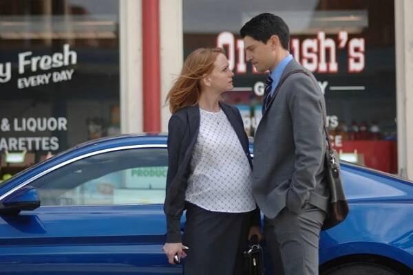 Trial & Error - The Suitcase - Z filmu - Jayma Mays, Nicholas D'Agosto