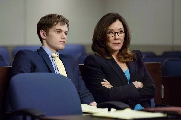 Closer: Nové případy - Něco za něco - Z filmu - Graham Patrick Martin, Mary McDonnell