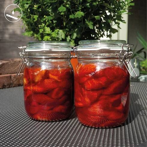 Solar dyeing
