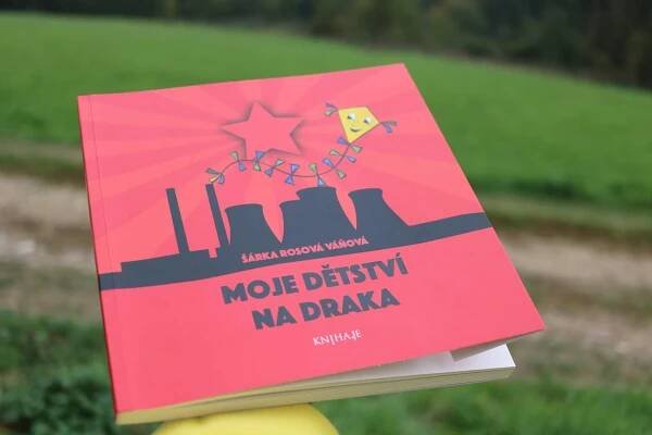 Recenze: Šárka Rosová Váňová – Moje dětství na draka – Knižní kavárna