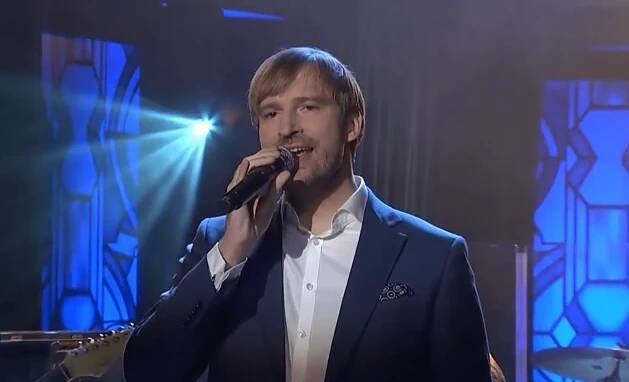 Adam Vojtěch zazpíval v pořadu Show Jana Krause.