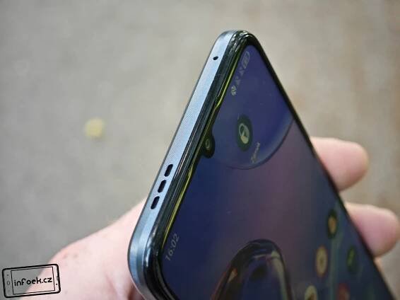 RECENZE: TCL 40 SE – pod 4 500 Kč nabízí stereo, 6/256 GB a NFC – Infoek.cz