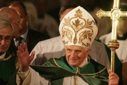 V 95 letech zemřel bývalý papež Benedikt XVI.