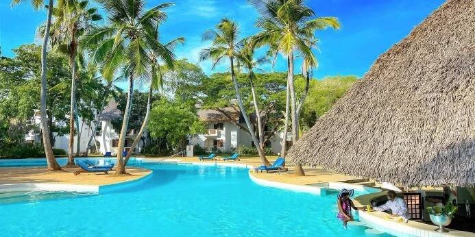 Keňa letecky: 5* hotel s all inclusive, přímo u Diani Beach