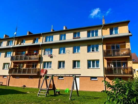 Nabízíme k prodeji byt 3+1 s balkónem v osobním vlastnictví, 70 m2 v Nových Hradech - vicek-reality.cz