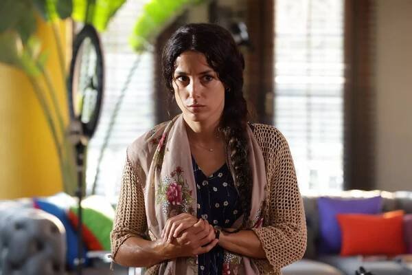 Kirli Sepeti - Episode 1 - Z filmu - Cansu Tosun