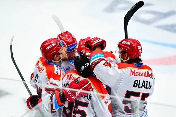 Extraliga hokej živě dnes: Mountfield HK - Sparta live stream