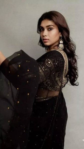 Dushara Vijayan’s Best Saree Moments
