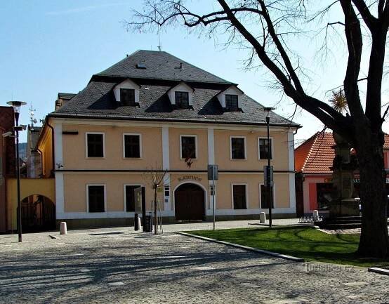 Radnice v Brumově - Bylnici - Dům, budova | Turistika.cz