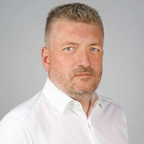 Odstupující starosta Mělníka zůstane v neslučitelných funkcích tři měsíce