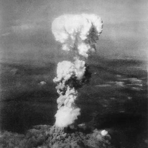 Japonci se nechtěli vzdát ani po atomových útocích na Hirošimu a Nagasaki. Ke kapitulaci přispěla invaze Rudé armády – G.cz