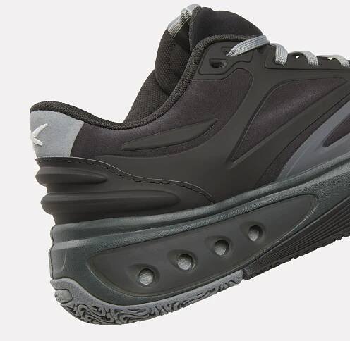 Engine A Basketball Shoes - Reebok 