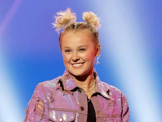 JoJo Siwa Debuts Major Brunette Hair Transformation Alongside New Girlfriend — See Photos
