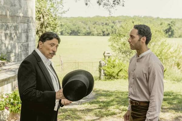 Carlos Bardem, Elliot Villar - The Son - First Son of Texas - Z filmu