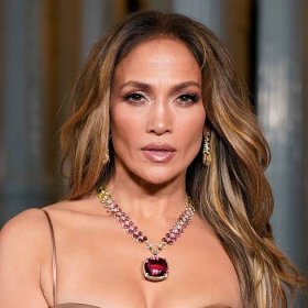 Naturally, Jennifer Lopez's Gym Bun Is Even More Elaborate Than My Office Bun — See the Photos