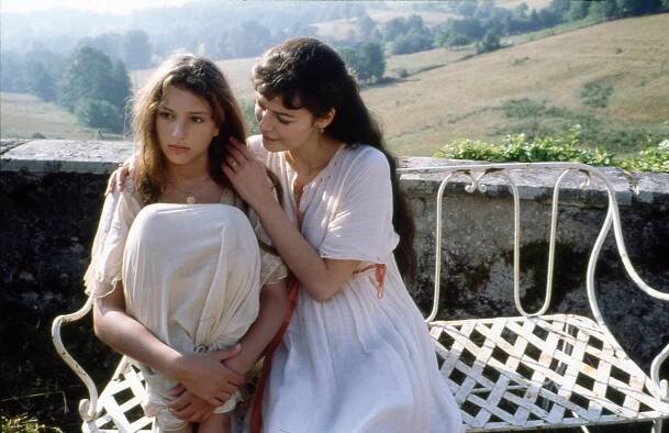 Julia Maraval, Marianne Denicourt - Le Bel Été 1914 - Z filmu