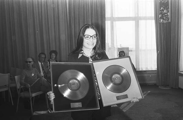 Category:Platinum (music) - Wikimedia Commons
