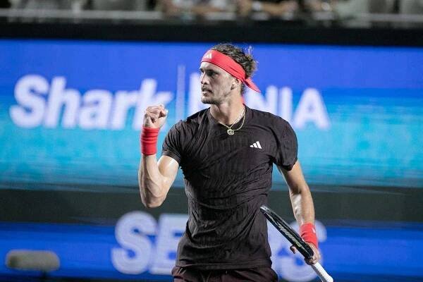 Zverev v Acapulcu začal obratem proti Arnaldimu, Menšík s Macháčem porazili grandslamové šampiony
