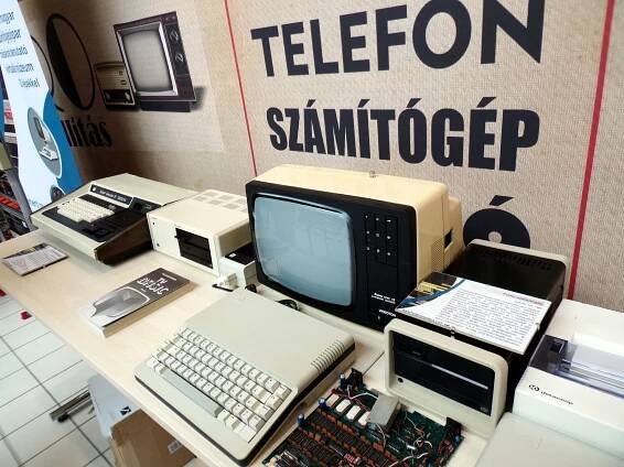 Régi magyar számítógépek - Hungarian Old Computers