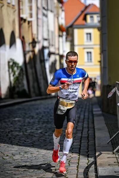 OBRAZEM: Ironman v Hradci přilákal tisíce fanoušků a lámal rekordy | Salonky