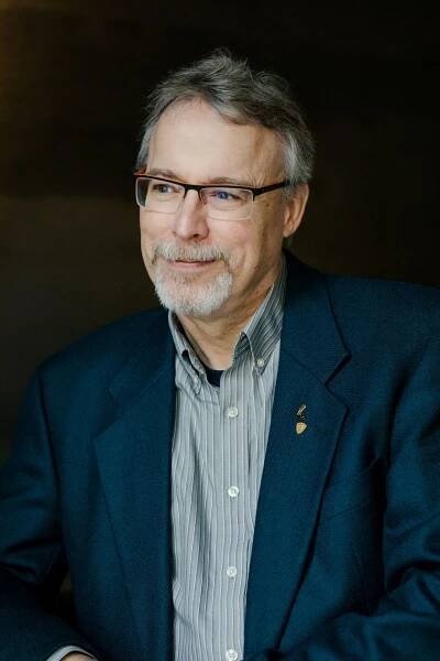 Headshot of Keith Robinson