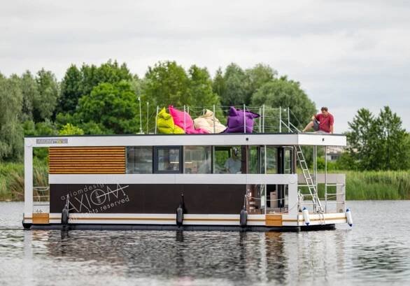 Houseboat / hausbót