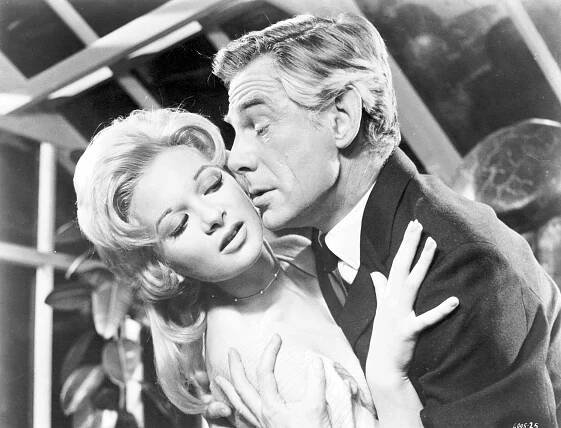 Konga - Z filmu - Claire Gordon, Michael Gough