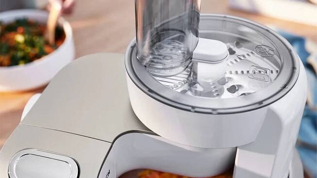 Krouhání s kuchyňským robotem BOSCH MUM5XW40_02
