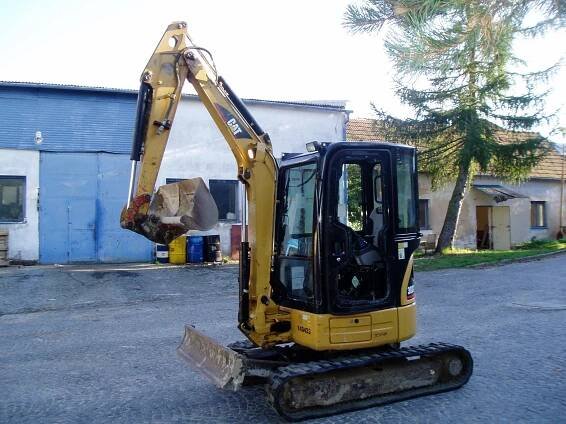 CAT 303CR MINIRYPADLO,R.V.2006,3.2T