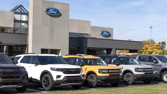 Car Prices Climb as Ford and Subaru Pass on Tariff Costs to Consumers