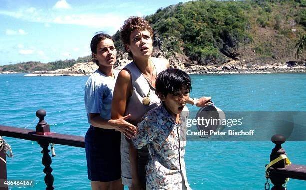 Lisa Wolf, Gerit Kling, Sakol Daengphaisit, ZDF-Serie "Verschollen in Thailand", Folge 10 am , Insel Koh Samui, Thailand.
