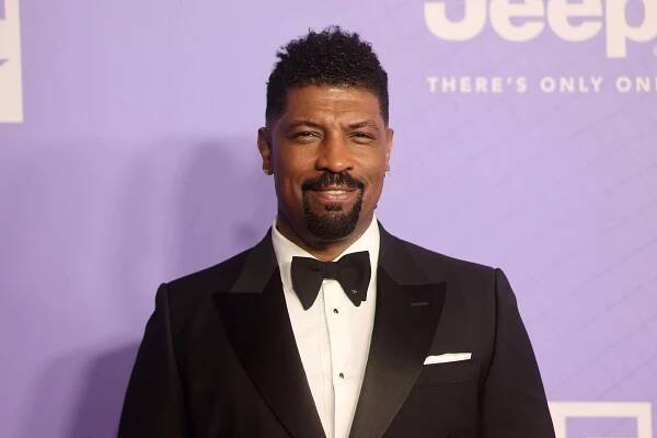 Deon Cole at an event for 56th NAACP Image Awards (2025)
