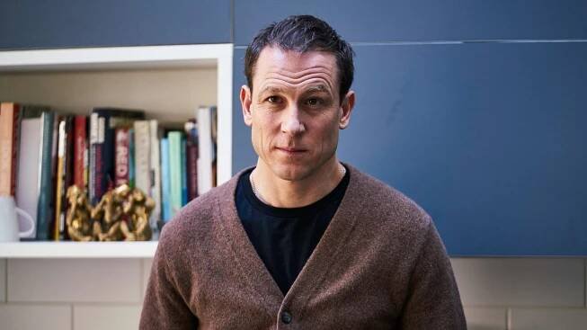 This Way Up - Episode 2 - Z filmu - Tobias Menzies