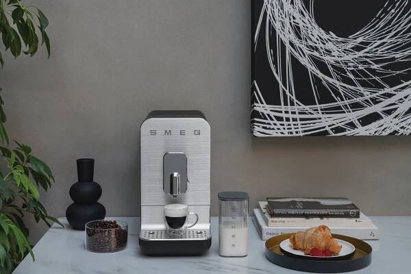 Presovač Collezione - Smeg BCC13BLMEU | FormAdore