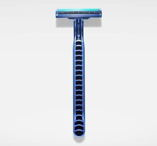 Gillette Blue2 Plus Razor 48 Carded (2x24) 3014260265885 | FmcgStore.com